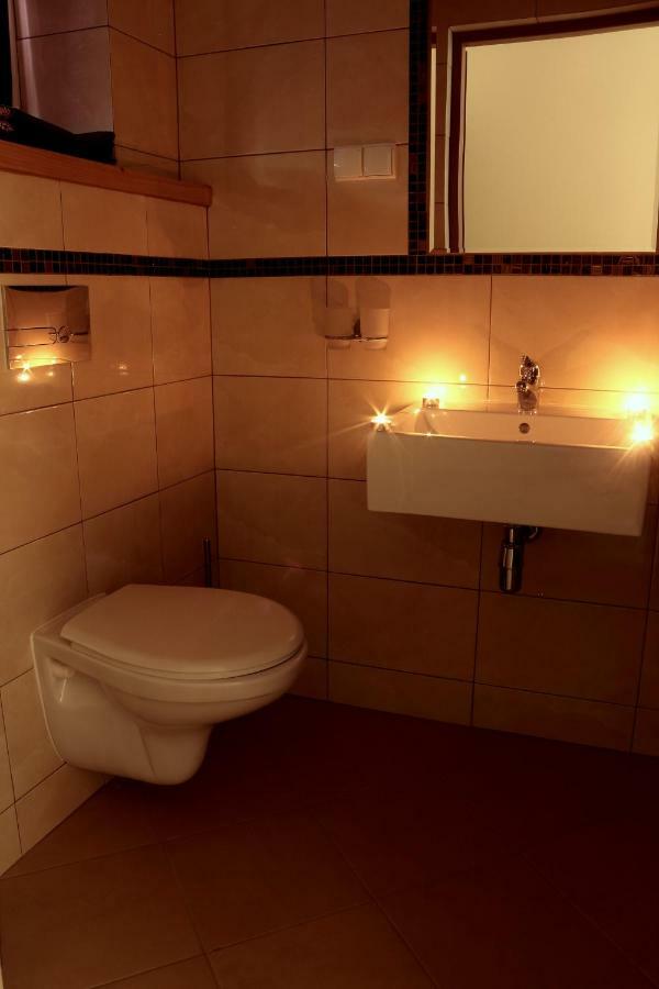 Apartamenty Przy Trakcie Cesarskim Wegierska Gorka Esterno foto